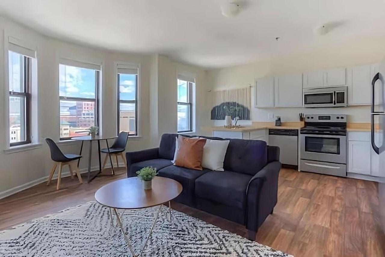 Perfect 1Br In Prime Location & View Of Stadiums Detroit Exteriör bild